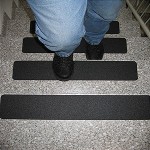 Лента противоскользящая универсальная 50 мм х 18,3 м черная