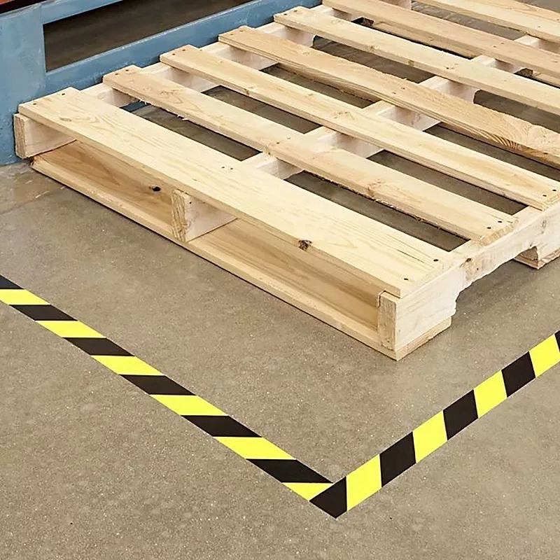 Лента ПВХ для разметки и маркировки 50 мм х 33 м желто-черная 150 мкр