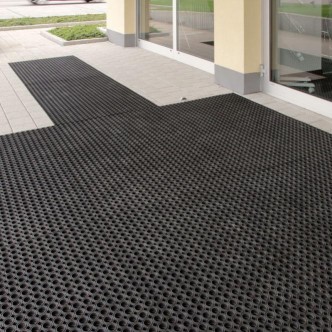 Мат грязезащитный резиновый 750x1000 мм для зон входа/выхода и проходных зон