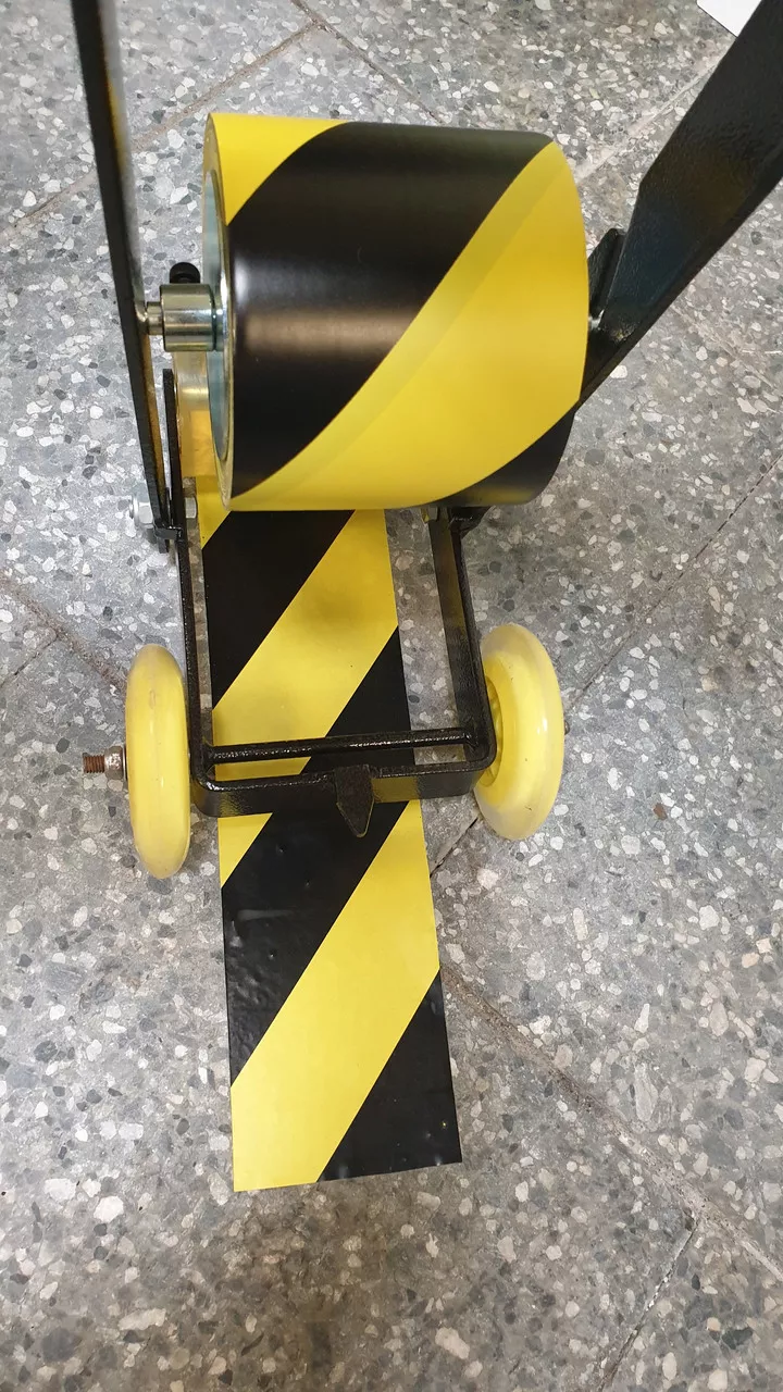 Аппликатор Mehlhose для нанесение на пол маркировочной ленты