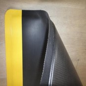 Мат противоусталочный 600 x 900 х 14 мм линейное рифление с двумя желтыми краями