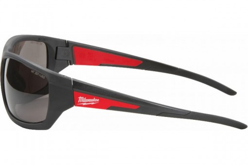 Очки открытые Milwaukee PERFORMANCE TINTED SAFETY GLASSES затемненые, покрытие от запотевания и царапин 4932471884