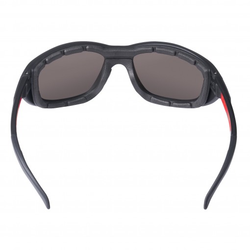 Очки открытые Milwaukee PREMIUM POLARISED SAFETY GLASSES WITH GASKET -1PC затемненые, покрытие от запотевания и царапин поляризованные 4932471886