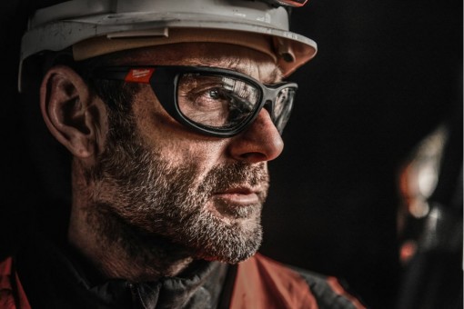 Очки открытые Milwaukee PREMIUM CLEAR SAFETY GLASSES WITH GASKET -1PC прозрачные, покрытие от запотевания и царапин 4932471885