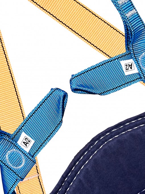 Привязь страховочная УСП-2Ж4 УК с наплечными и набедренными лямками с 4 точками крепления