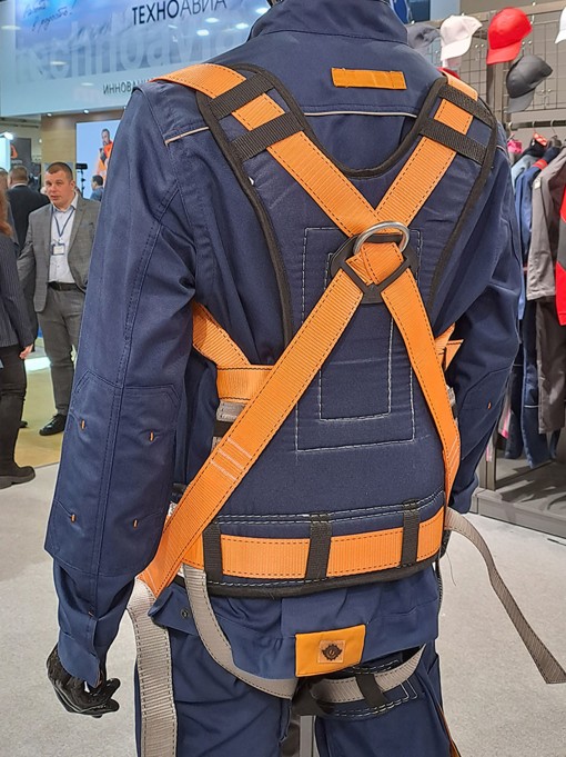 Привязь страховочная УСП-2Ж4 тип 2 с наплечными и набедренными лямками с 4 точками крепления